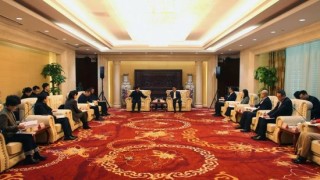 进出口银行董事长陈怀宇与重庆市常务副市长陈新武举行会谈