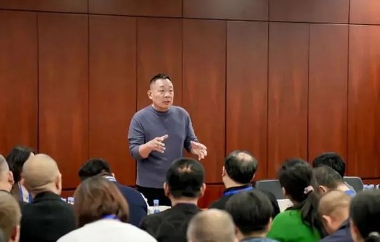 太火爆！出现持续哄抢，胖东来最新公告：部分商品改为线上销售！有代购博主称一次赚5万元，一个月采购3次  第5张