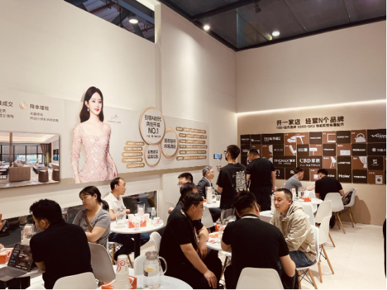 4480午夜理论免费无码 广州定制展|尚品宅配Ai迭代+拎包开业，开辟家居商业新蓝海  第12张