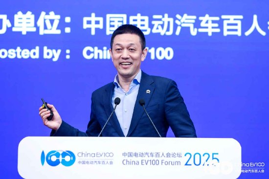 4500网约外围模特女神 蔚来汽车CEO李斌：我们是中国部署充电桩最努力的汽车品牌  第1张