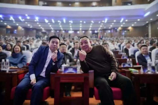 4480yy在线A片无码 于东来打断永辉高管发言，质问永辉店月赚200万不涨工资  第1张