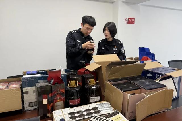 4480午夜理论免费无码 虹口警方破获特大制售假洋酒案！涉案金额逾3000万元  第2张