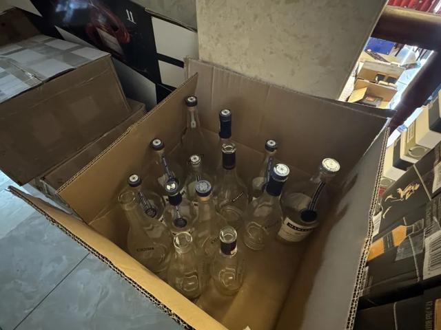 4480午夜理论免费无码 虹口警方破获特大制售假洋酒案！涉案金额逾3000万元  第4张