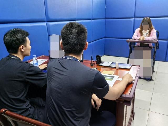 4480yy在线A片无码 为等同行人上车竟阻挡列车车门关闭？深圳一旅客被行政拘留  第1张