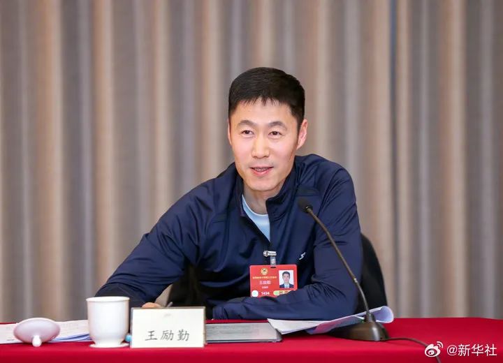 4500网约外围模特女神 王励勤，当选中国乒协新任主席！  第1张