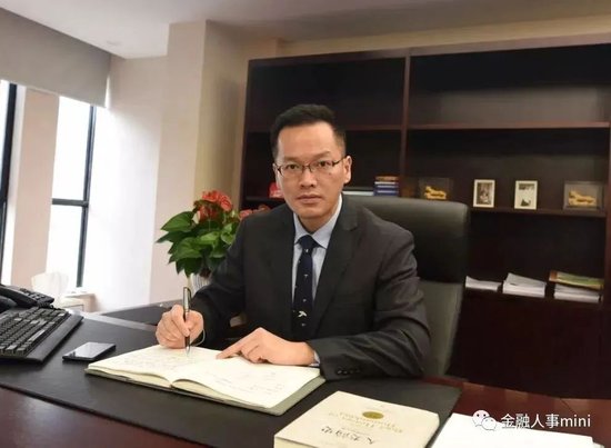 4500网约外围模特女神 广发银行中高层人事调整 提任一党委委员  第5张
