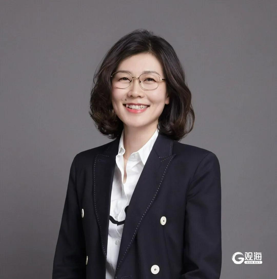 4500网约外围模特女神 确认了！她接棒父亲任董事长！  第2张