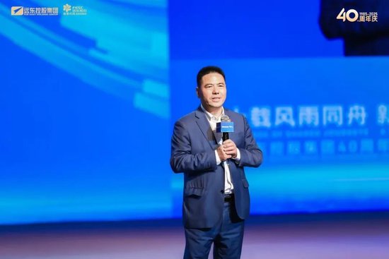 4500网约外围模特女神 蒋锡培为何是“好命”的人？  第3张