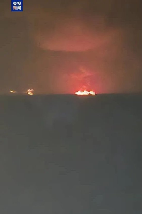 突发！3艘船在霍尔木兹海峡附近海域起火，国际油价走高，A股石油板块也在涨  第1张